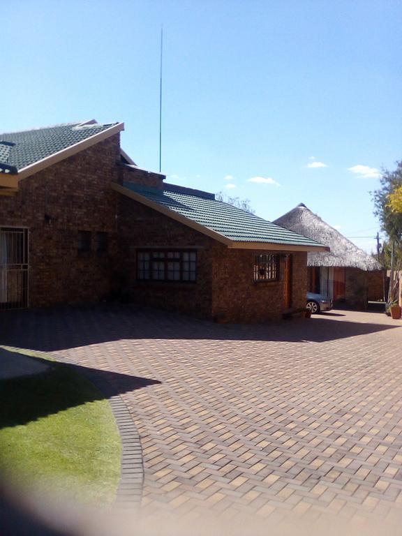 Pride Rock Accommodation Middelburg  Dış mekan fotoğraf