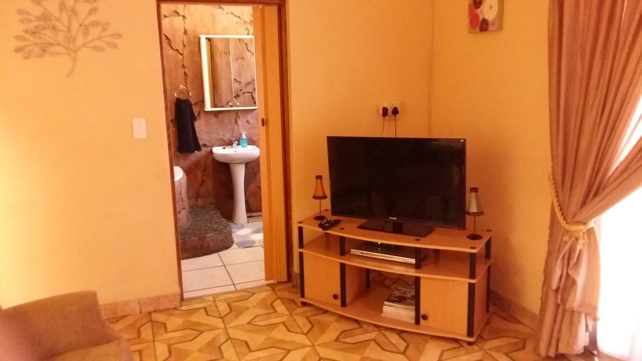Pride Rock Accommodation Middelburg  Dış mekan fotoğraf